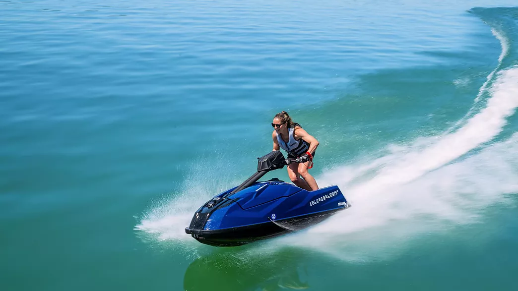 Yamaha SuperJet 2027 WaveRunner - Full Gas Motor Barcelona 03