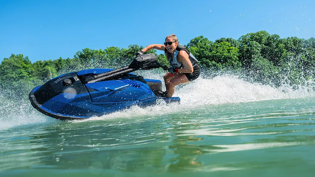 Yamaha SuperJet 2027 WaveRunner - Full Gas Motor Barcelona 05
