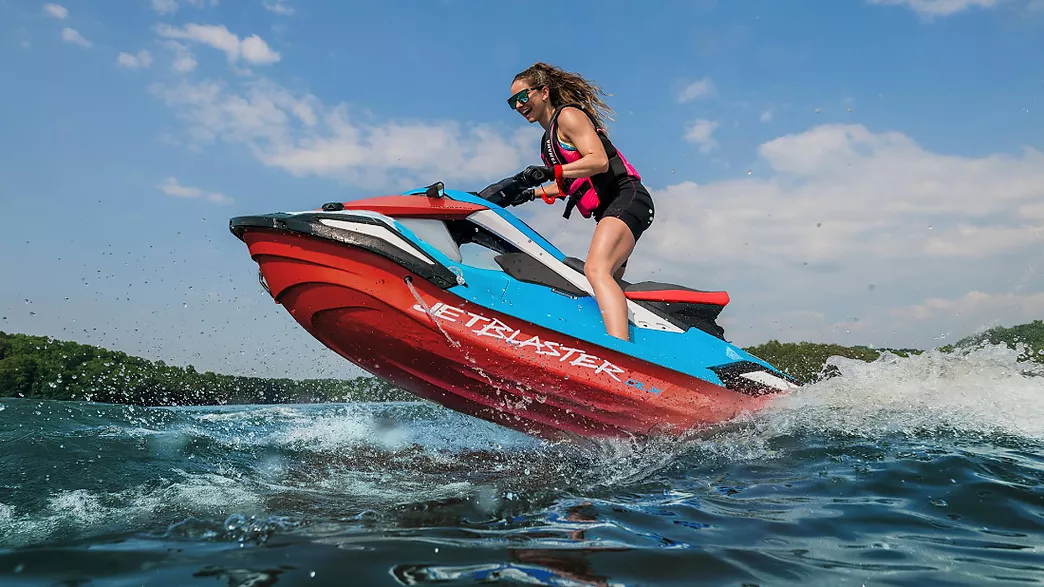 Yamaha JetBlaster DLX 2027 WaveRunner - Full Gas Motor Barcelona 02