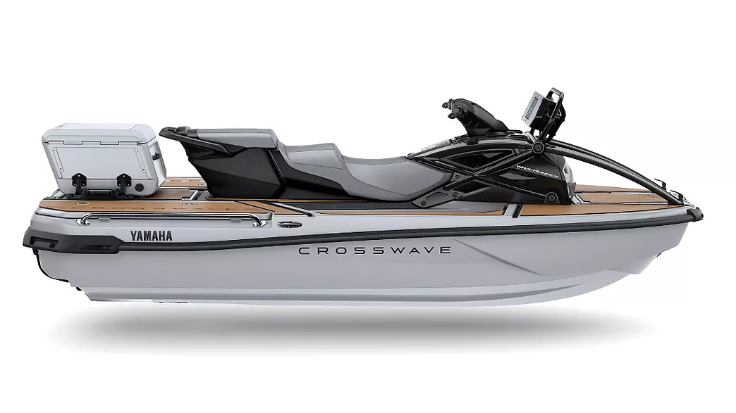 Yamaha CrossWave 2027 WaveRunner - Full Gas Motor Barcelona 01