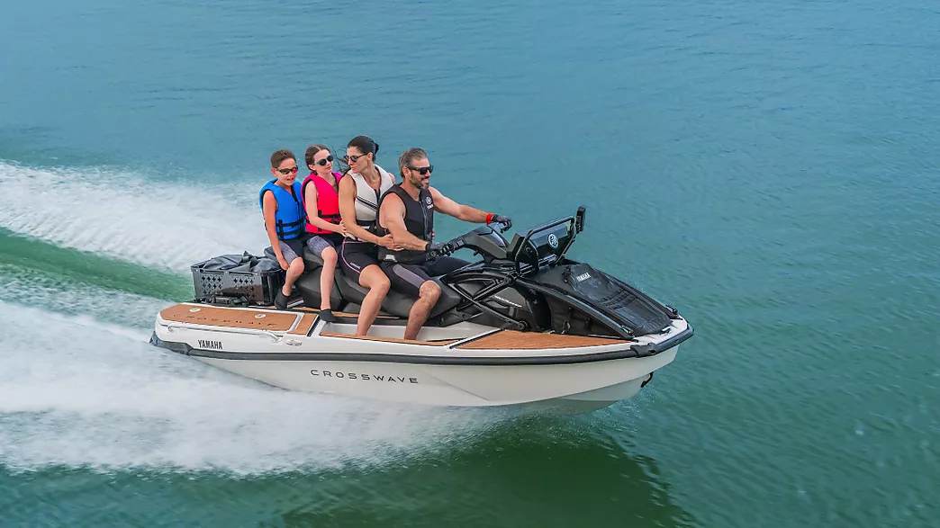 Yamaha CrossWave 2027 WaveRunner - Full Gas Motor Barcelona 03